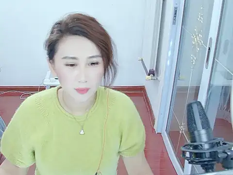 Snapshot of -dandan chatting on 10/22/25, 08:14 -dandan online show from 10/22/25, 08:14