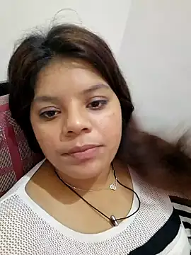 Snapshot of kajal77715 chatting on 10/15/25, 09:20 kajal77715 online show from 10/15/25, 09:20