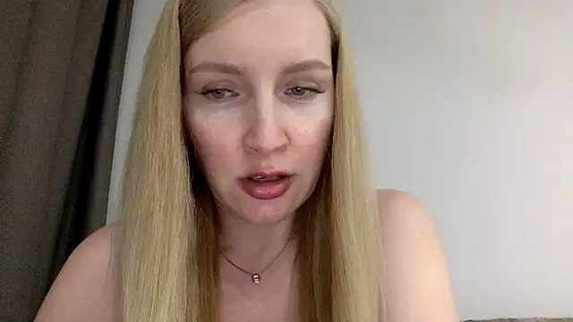 Snapshot of Neralith chatting on 06/19/26, 06:45 Neralith online show from 06/19/26, 06:45