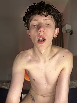 TwinksNextDoor online show from 04/22/26, 04:30