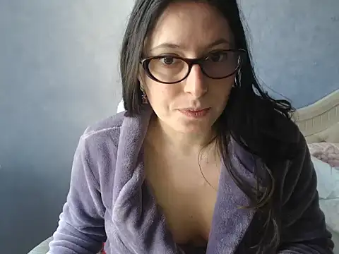 LuckyLisa23 online show from 04/19/26, 09:52