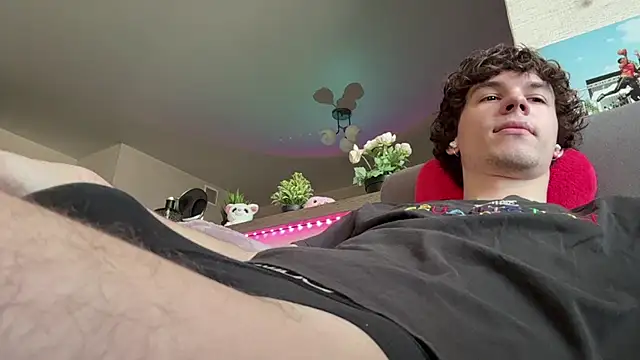 Jeremy1Scott online show from 03/25/26, 04:40