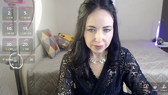 beautiful moon3 online show from 04/13/26, 02:55