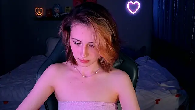 Snapshot of Keti_moon chatting on 06/12/26, 07:57 Keti moon online show from 06/12/26, 07:57