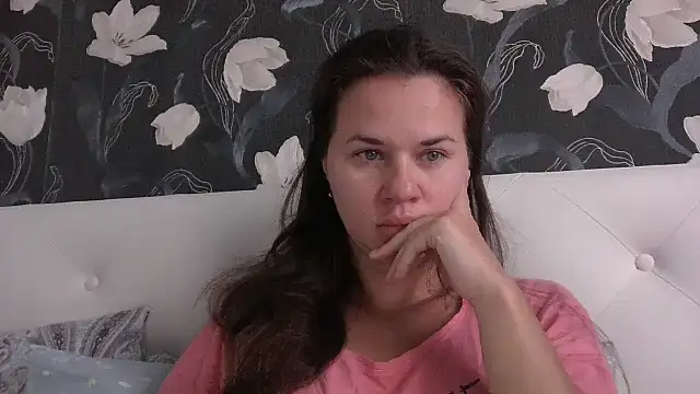 GiaaCaranggi online show from 10/15/25, 05:07