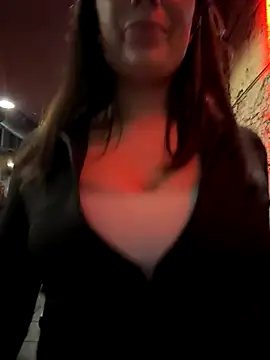 Snapshot of mamimamacitaaa chatting on 11/14/25, 10:58 mamimamacitaaa online show from 11/14/25, 10:58