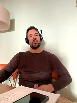 ReDiBastoni90 online show from 10/28/25, 08:07