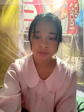 Linh-xxx online show from 10/15/25, 10:54