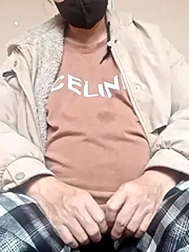 Linh-xxx online show from 03/18/26, 03:09