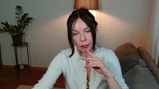 LittleNicolee online show from 02/25/26, 03:10