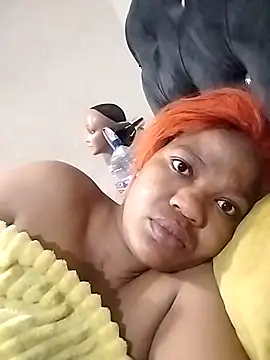 Snapshot of CaramelBoootie chatting on 11/07/25, 01:27 CaramelBoootie online show from 11/07/25, 01:27