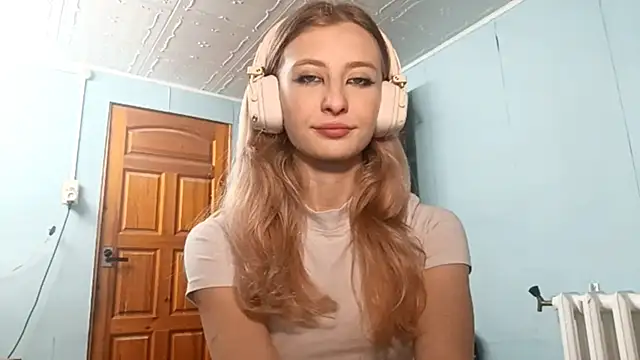 AmeliLia online show from 10/14/25, 03:02