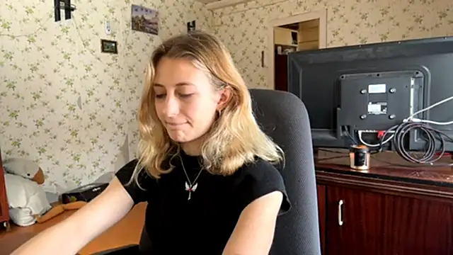 AmeliLia online show from 03/04/26, 10:21