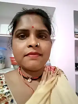 Snapshot of Manya_cute chatting on 10/15/25, 06:46 Manya cute online show from 10/15/25, 06:46