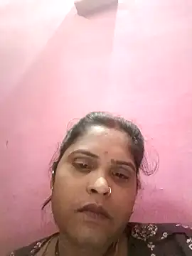 Snapshot of Manya_cute chatting on 10/17/25, 01:57 Manya cute online show from 10/17/25, 01:57