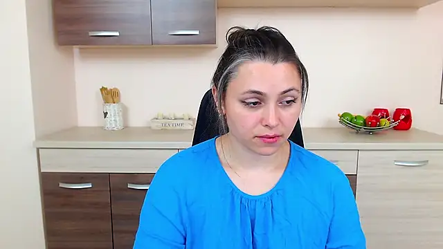 Soft Lilly online show from 10/22/25, 05:52