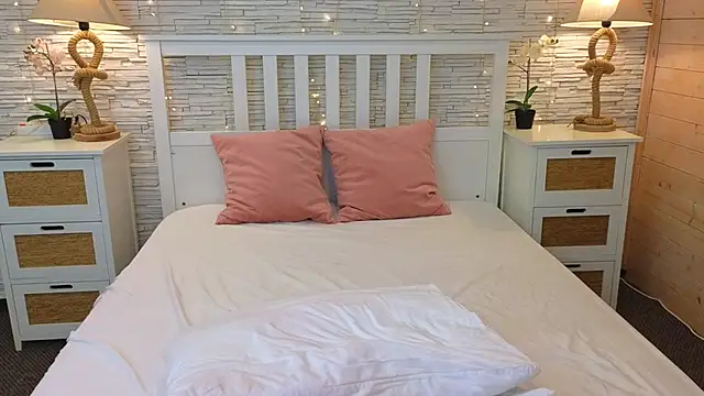 Soft Lilly online show from 04/02/26, 05:16