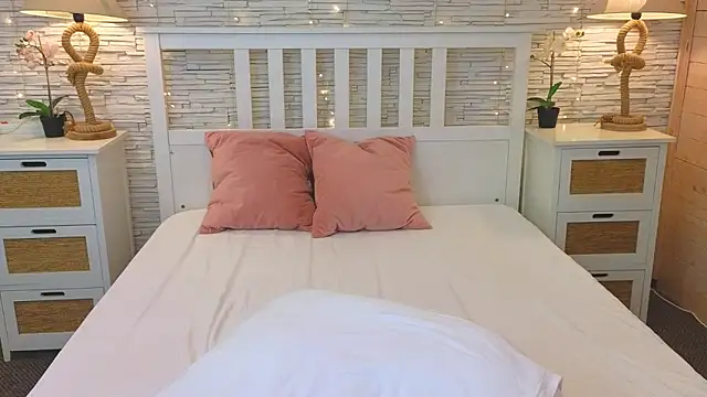 Soft Lilly online show from 04/16/26, 05:08