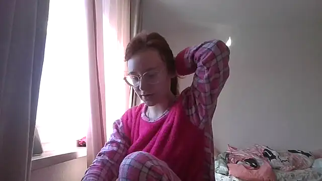 Snapshot of LuckySLove chatting on 03/22/26, 12:08 LuckySLove online show from 03/22/26, 12:08