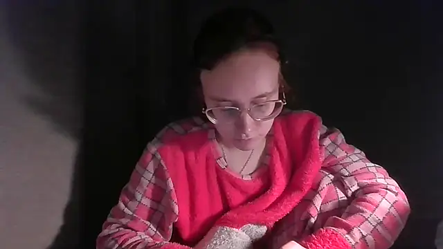 Snapshot of LuckySLove chatting on 04/04/26, 07:22 LuckySLove online show from 04/04/26, 07:22