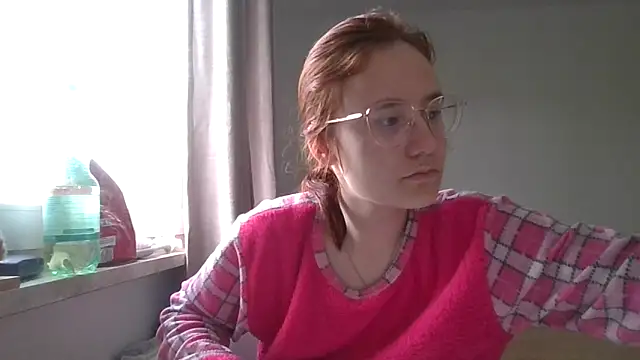 Snapshot of LuckySLove chatting on 04/05/26, 02:36 LuckySLove online show from 04/05/26, 02:36
