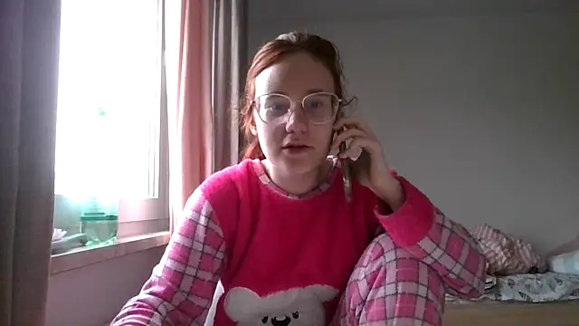 Snapshot of LuckySLove chatting on 04/12/26, 03:50 LuckySLove online show from 04/12/26, 03:50