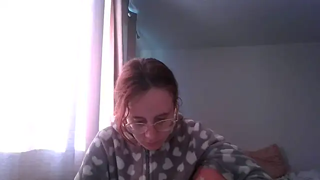 Snapshot of LuckySLove chatting on 05/27/26, 05:54 LuckySLove online show from 05/27/26, 05:54