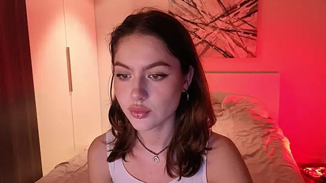 Snapshot of Miraa_Belle chatting on 10/23/25, 05:23 Miraa Belle online show from 10/23/25, 05:23