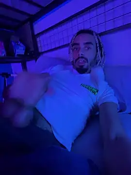 Snapshot of shadespider chatting on 03/21/26, 07:35 shadespider online show from 03/21/26, 07:35