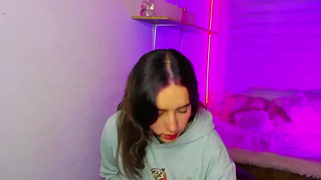 Emily Lindey online show from 11/29/25, 03:09