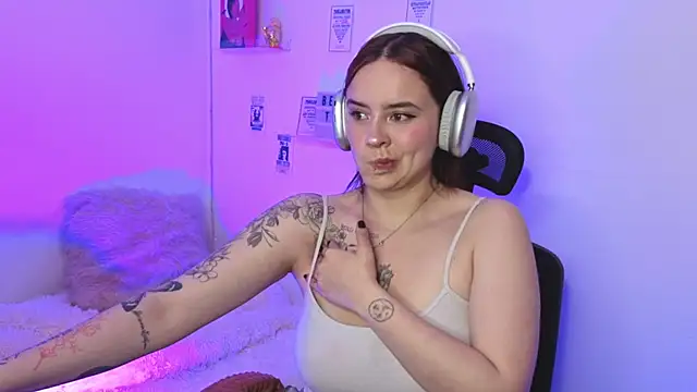 Emily Lindey online show from 02/24/26, 06:55