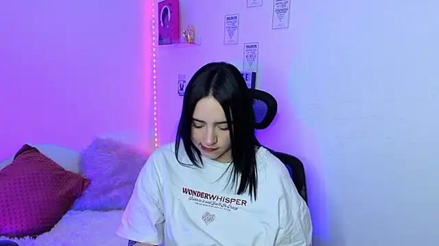 Emily Lindey online show from 03/07/26, 04:53