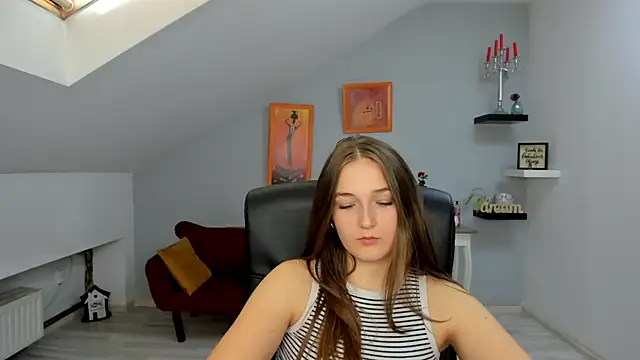 Snapshot of AnneWilsonn chatting on 10/21/25, 10:49 AnneWilsonn online show from 10/21/25, 10:49