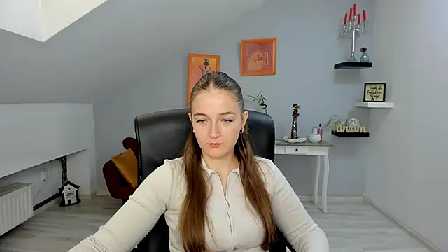 Snapshot of AnneWilsonn chatting on 10/22/25, 10:37 AnneWilsonn online show from 10/22/25, 10:37