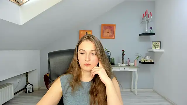 Snapshot of AnneWilsonn chatting on 11/11/25, 12:27 AnneWilsonn online show from 11/11/25, 12:27