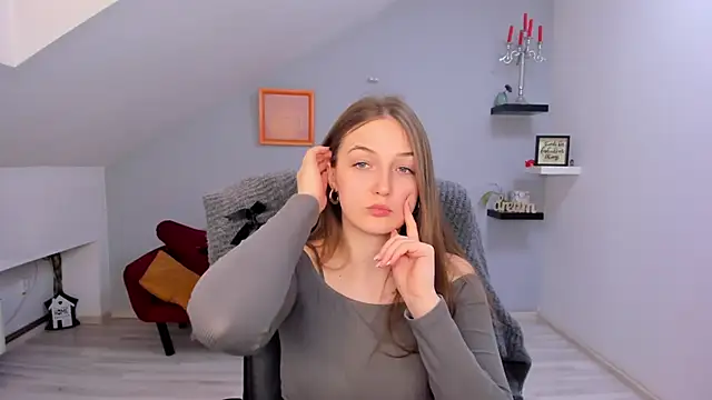 AnneWilsonn online show from 04/06/26, 10:49