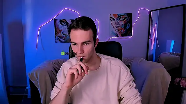 astren villo online show from 02/03/26, 07:24