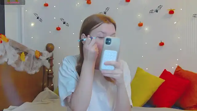 MeganNewCat online show from 10/25/25, 09:28