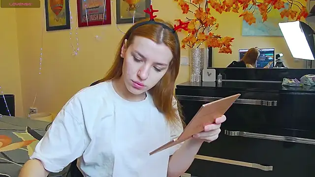 MeganNewCat online show from 12/19/25, 08:16