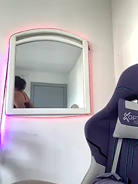 La-Gatiita-trans online show from 11/22/25, 08:41