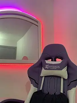 La-Gatiita-trans online show from 12/15/25, 04:33