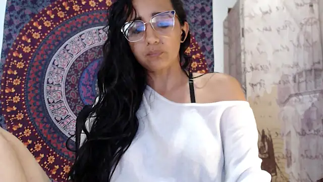 Lucyy Naugthy online show from 02/04/26, 01:33