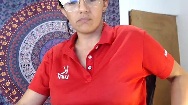 Lucyy Naugthy online show from 02/06/26, 01:21