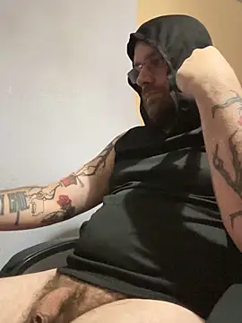 Snapshot of Otis_Firefly chatting on 10/23/25, 06:06 Otis Firefly online show from 10/23/25, 06:06