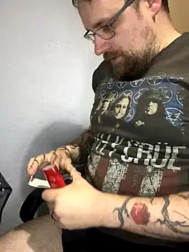 Snapshot of Otis_Firefly chatting on 11/03/25, 07:15 Otis Firefly online show from 11/03/25, 07:15