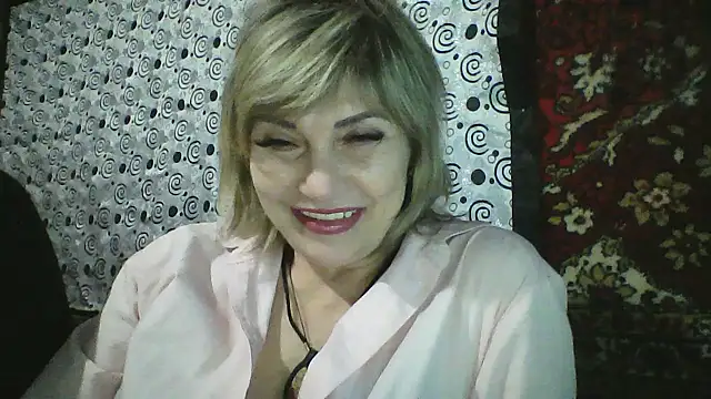 Lia Ray online show from 10/20/25, 07:14