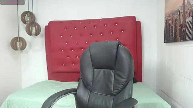 AmethystShadow17 online show from 12/17/25, 08:04