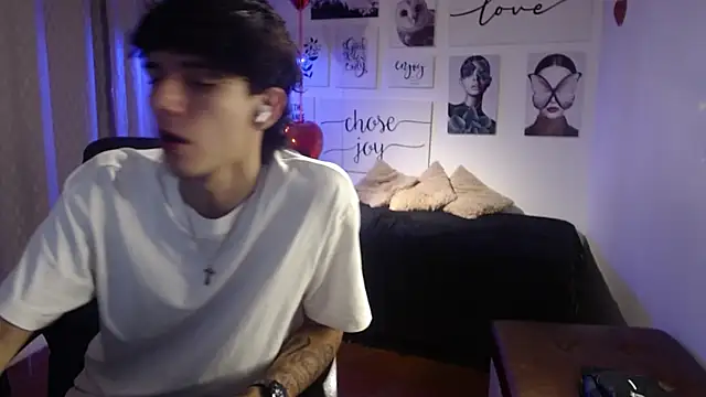 AmethystShadow17 online show from 02/21/26, 08:43