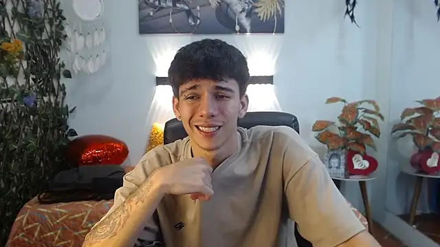 AmethystShadow17 online show from 04/01/26, 03:18