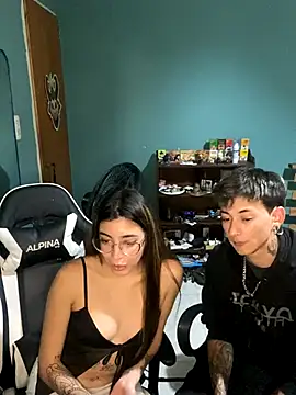 sofiasekrets online show from 11/11/25, 03:17